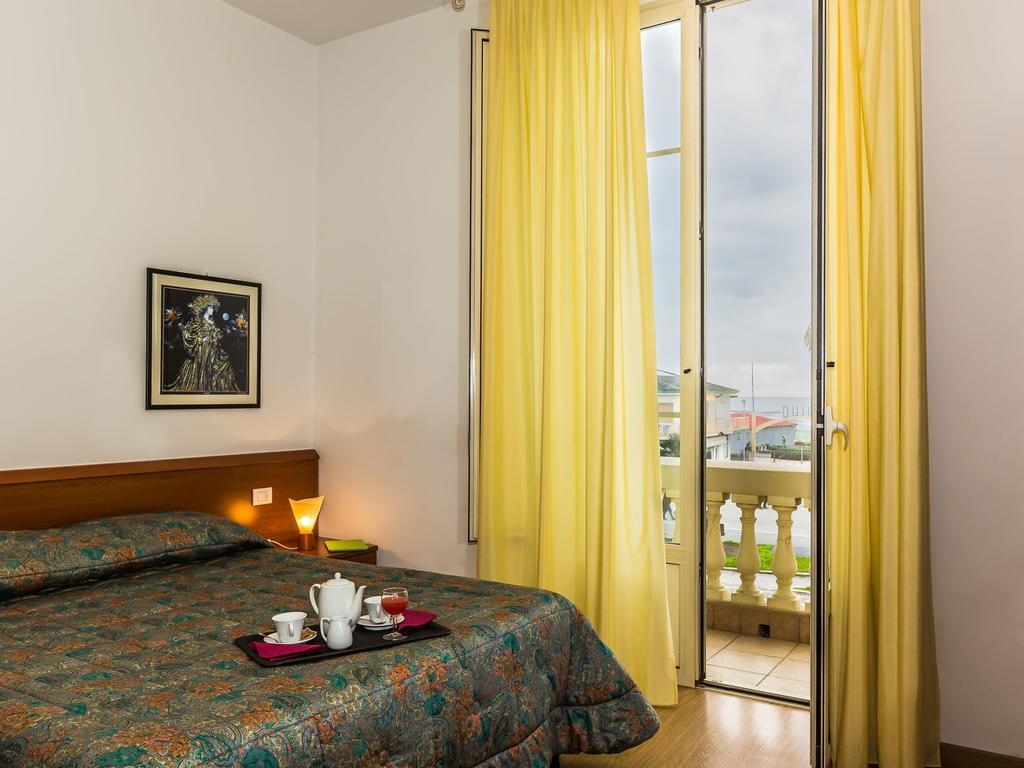 Hotel Internazionale ヴィアレッジョ エクステリア 写真