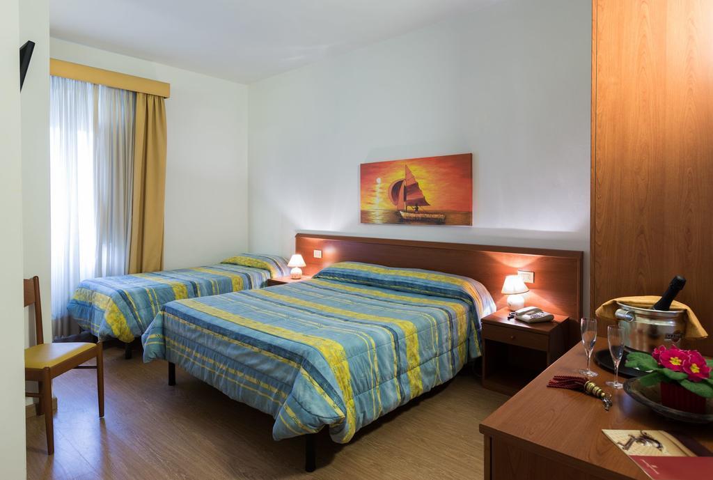 Hotel Internazionale ヴィアレッジョ エクステリア 写真